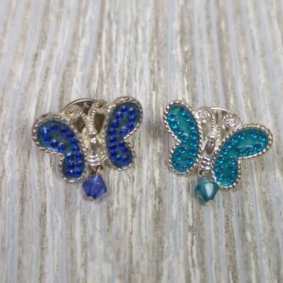 Women’s 3 Piece Silver Tone Bracelet Set With 2 Embellished Butterfly Pins Brooc - Picture 4 of 6